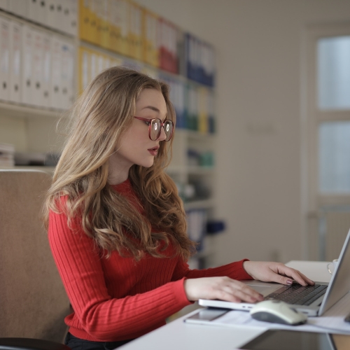 What is the difference between accounting and accounting technician ...